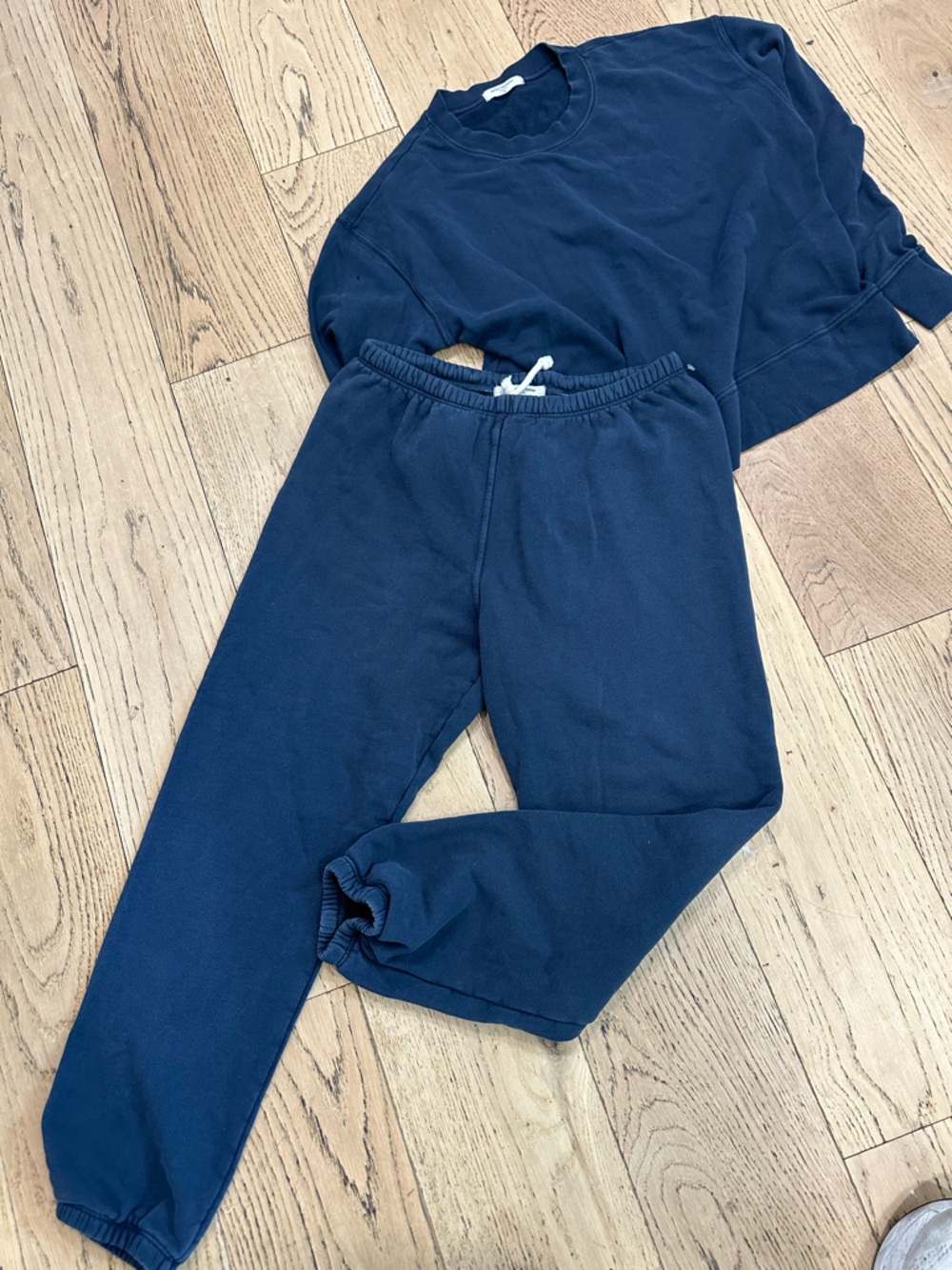 Perfect White Tee - easy fleece sweatshirt & Stevie sweatpants SET / Size M